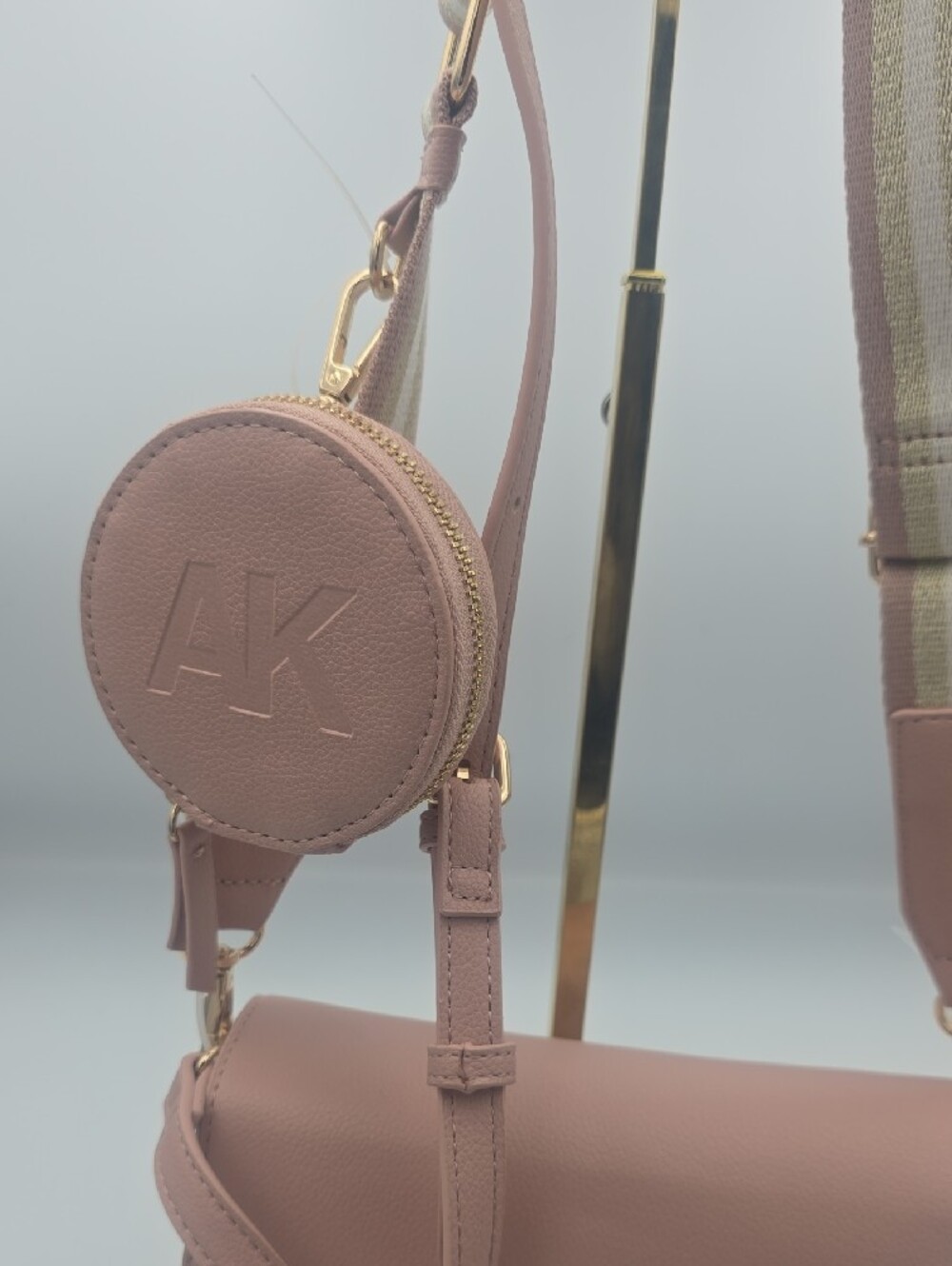 Anne Klein Blush Pink & Gold Small Crossbody Bag W/ Coin Pouch/2 Straps (NWOT)๐ - Picture 3 of 9